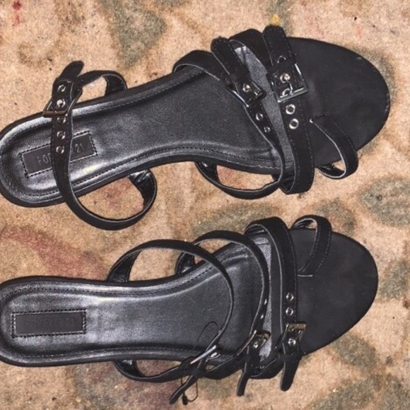 Forever 21 - Picture 1 of 2